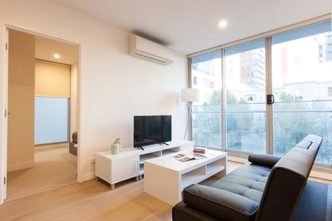 Apartment 101 - Accommodation Main Beach 6