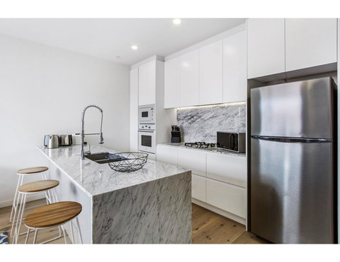 Boutique Apartment In Quiet, Sought-after Suburb - Accommodation Main Beach 9