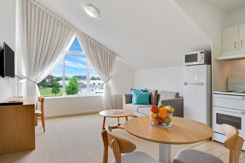 Aligned Corporate Residences Williamstown - Accommodation Main Beach 10