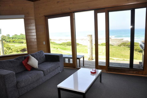 14 Steps - Accommodation Main Beach 2