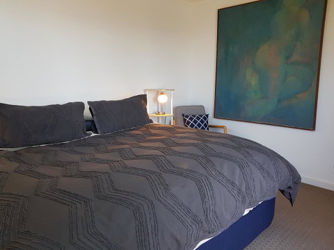 Beach Retreat Apartment Marengo - Accommodation Main Beach 10