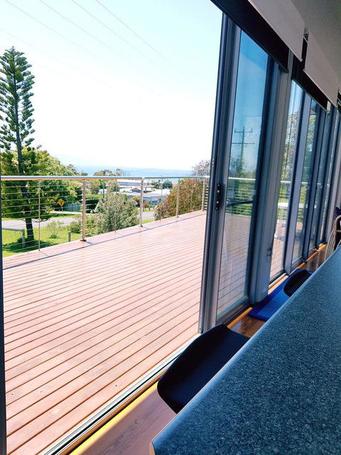 Beach Retreat Apartment Marengo - Accommodation Main Beach 17