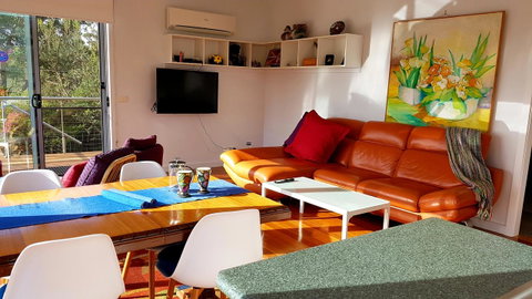 Beach Retreat Apartment Marengo - Accommodation Main Beach 2