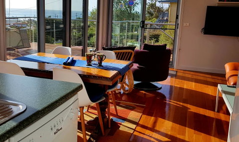 Beach Retreat Apartment Marengo - Accommodation Main Beach 4