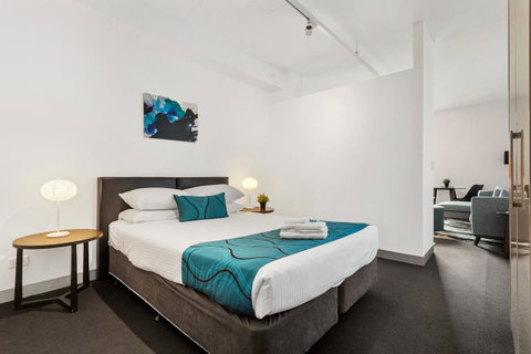 Docklands Private Collection - City Harbour Apartments - Accommodation Main Beach 1