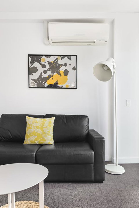 Docklands Private Collection - City Harbour Apartments - Accommodation Main Beach 18