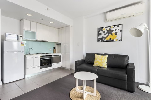 Docklands Private Collection - City Harbour Apartments - Accommodation Main Beach 21
