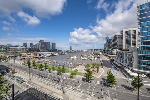 Docklands Private Collection - City Harbour Apartments - Accommodation Main Beach 0