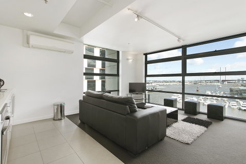 Docklands Private Collection - City Harbour Apartments - Accommodation Main Beach 34