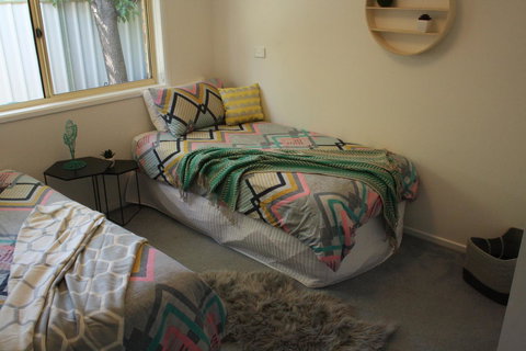 4 Autumn Grove - Accommodation Main Beach 5