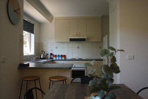 4 Autumn Grove - Accommodation Main Beach 6