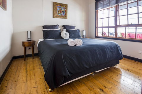 Azen Haven - Accommodation Main Beach 2