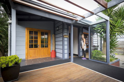 Azen Haven - Accommodation Main Beach 17