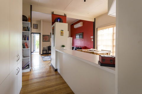 Azen Haven - Accommodation Main Beach 9