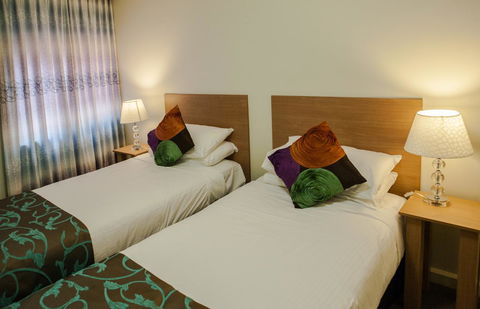 Albert Heights Serviced Apartments - Accommodation Main Beach 5