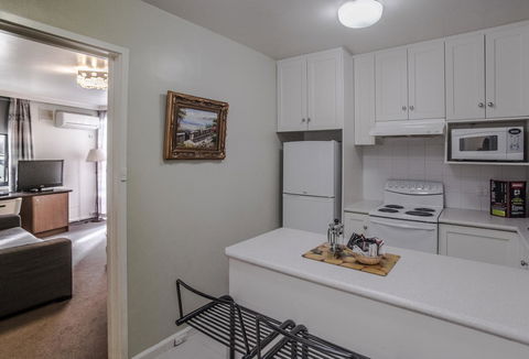 Albert Heights Serviced Apartments - Accommodation Main Beach 1
