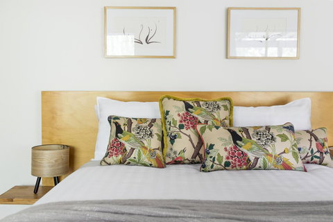 Botanica Editions - Accommodation Main Beach 22