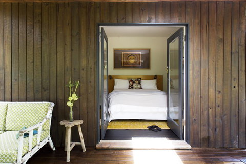 Botanica Editions - Accommodation Main Beach 0