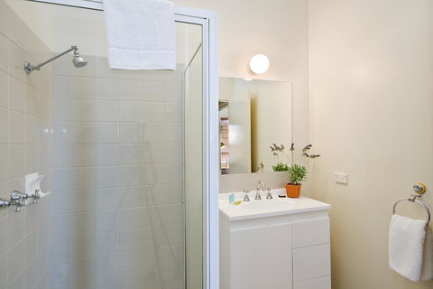 Lornebeach Apartments - Accommodation Main Beach 13