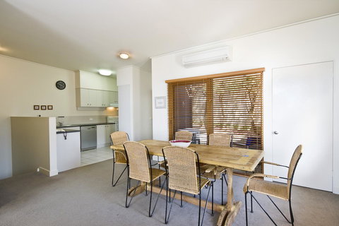 Lornebeach Apartments - Accommodation Main Beach 33