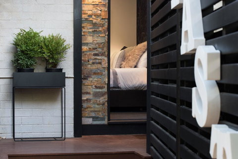 East Street Daylesford - Accommodation Main Beach 16