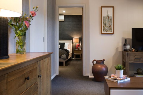 East Street Daylesford - Accommodation Main Beach 9