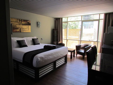 The Olive Tree Motel - Accommodation Main Beach 15