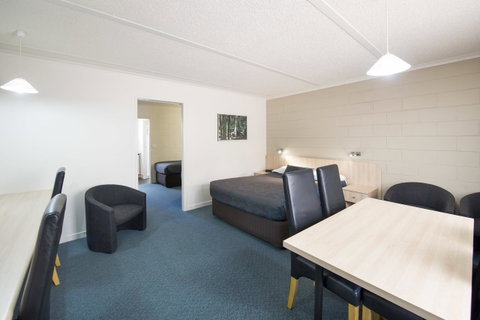 Box Hill Motel - Accommodation Main Beach 1
