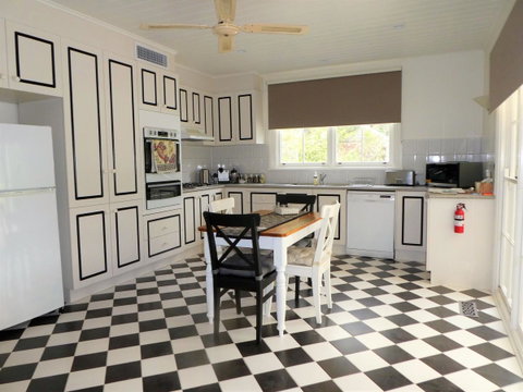 Fairbank House - Accommodation Main Beach 10