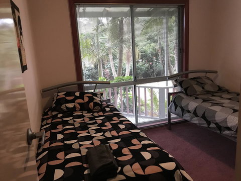Eagle Bay Views - Accommodation Main Beach 1