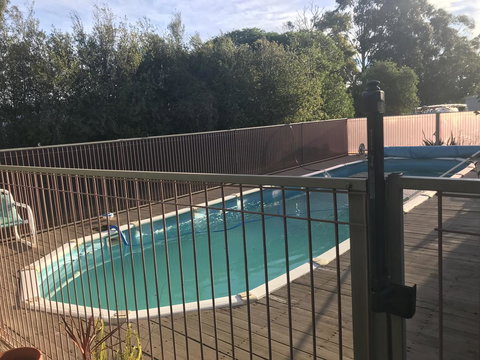 Eagle Bay Views - Accommodation Main Beach 6