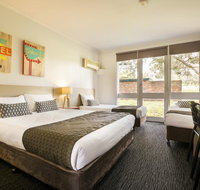 Burvale Hotel - Accommodation Main Beach