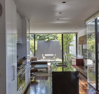 Middle Park in Vogue - Rejuvenate Stays - Accommodation Main Beach