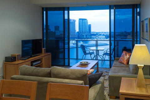 Accent Accommodation@Docklands - Accommodation Main Beach 6