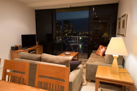 Accent Accommodation@Docklands - Accommodation Main Beach 13