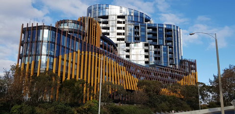 Ivanhoe Apartments - Accommodation Main Beach 13