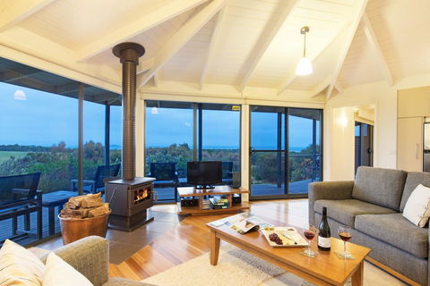 Limosa Rise - Accommodation Main Beach 0