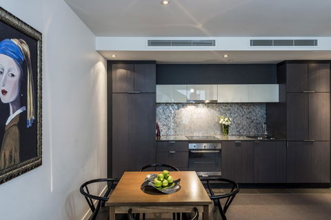 Apartments @ 133 City - Accommodation Main Beach 19