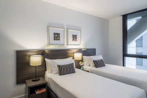 Apartments @ 133 City - Accommodation Main Beach 13