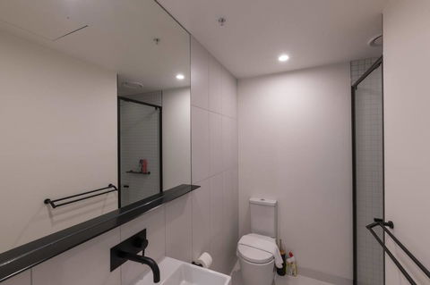 International 2 Bed 2 Bath Apartment - Accommodation Main Beach 10