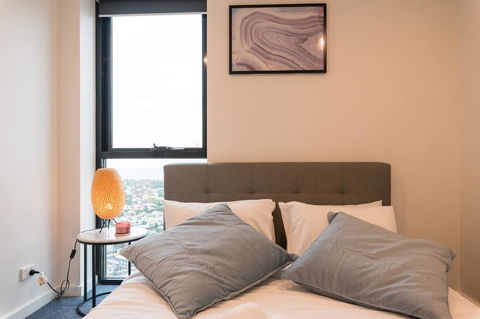 International 2 Bed 2 Bath Apartment - Accommodation Main Beach 8