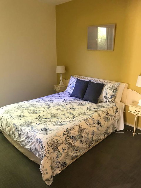 Lakeside Conti Villas - Accommodation Main Beach 10