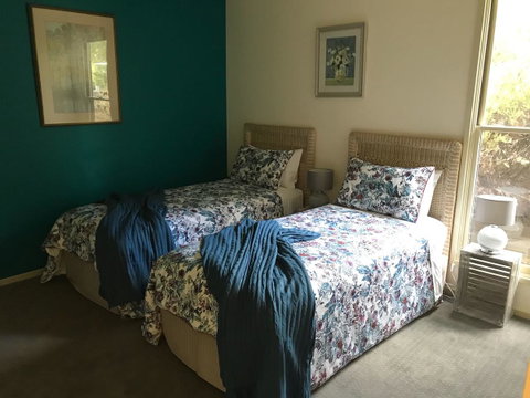 Lakeside Conti Villas - Accommodation Main Beach 7