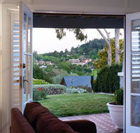 Churchills - Accommodation Main Beach