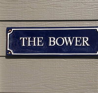 The Bower Kings Cottage - Accommodation Main Beach