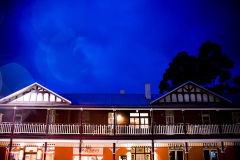 The Bridgetown Hotel - Accommodation Main Beach 0