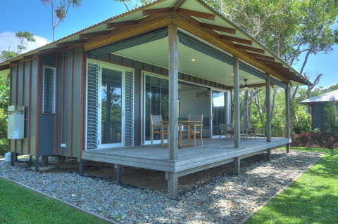 The Bungalows - Accommodation Main Beach 2