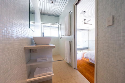 The Bunyip Retreat - Accommodation Main Beach 3