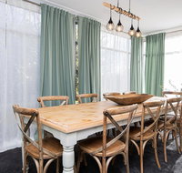 The Byng House Grand and Central Entertain 12 - Accommodation Main Beach