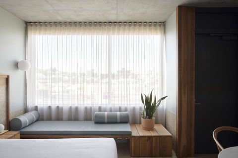 The Calile Hotel - Accommodation Main Beach 2